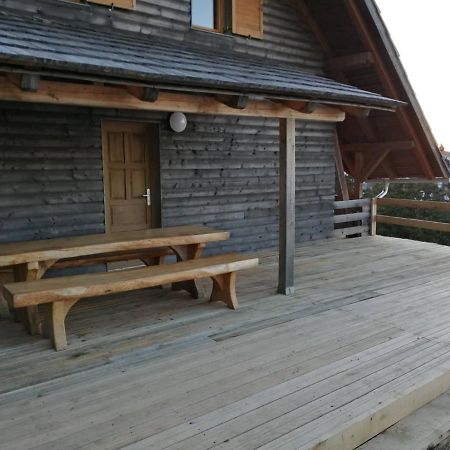 Apartmaji Vrhovnik Cerklje na Gorenjskem Esterno foto