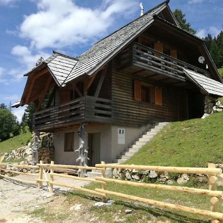 Apartmaji Vrhovnik Cerklje na Gorenjskem Esterno foto