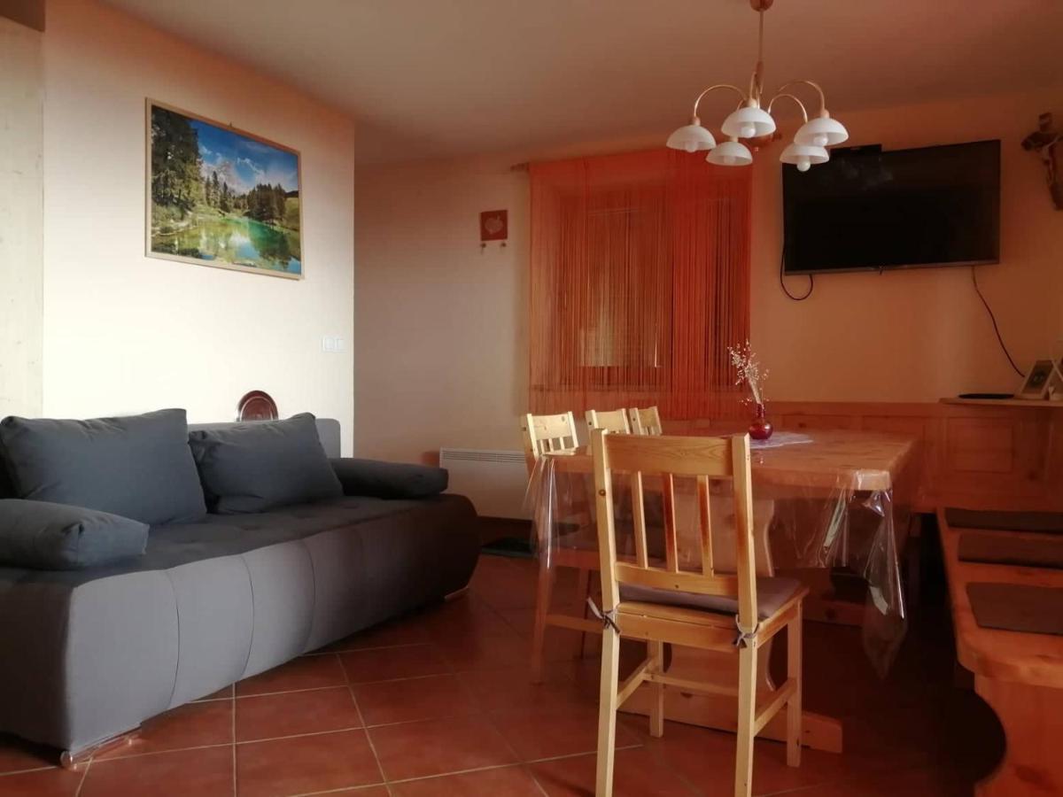 Appartamento Apartmaji Vrhovnik Cerklje na Gorenjskem Esterno foto