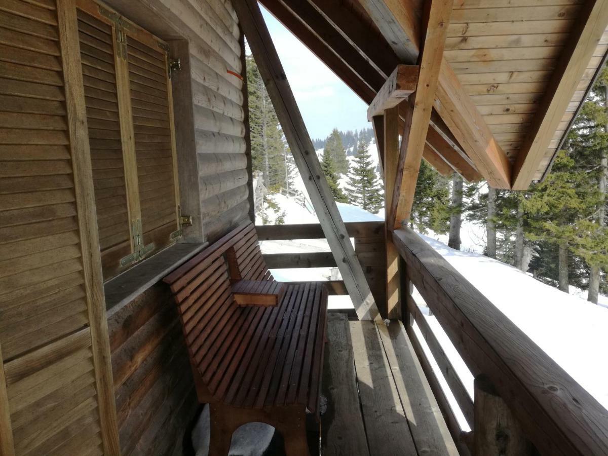 Apartmaji Vrhovnik Cerklje na Gorenjskem Esterno foto